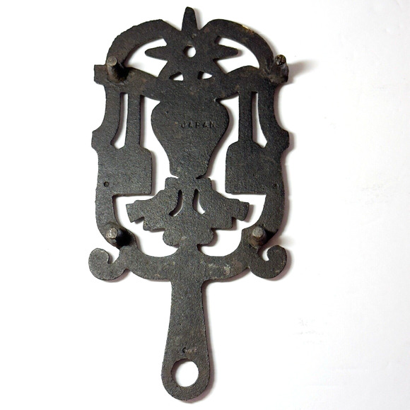 Vintage Black Cast Iron Footed Trivets Lot of 4 Wall Decor Farmhouse Rustic - Picture 3 of 16